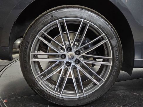 New 2026 Porsche Macan image 29