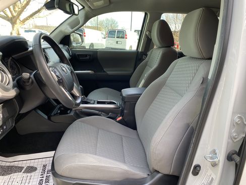 Used 2023 Toyota Tacoma SR5 image 16