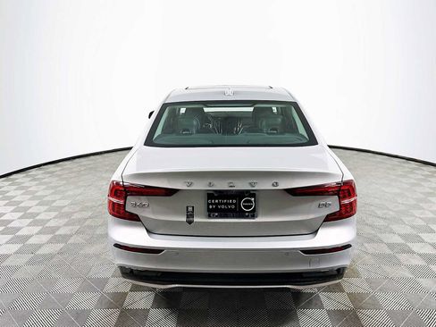 Used 2025 Volvo S60 B5 Core image 6