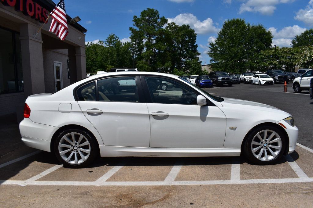 Used 2011 BMW 328i Sedan w/ Premium Pkg RWD image 6