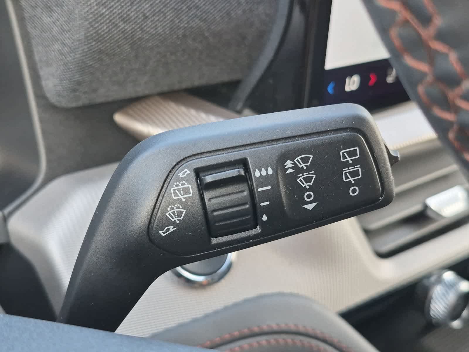 Used 2026 Ford Explorer Active w/ Active Comfort Package AWD/4WD image 25
