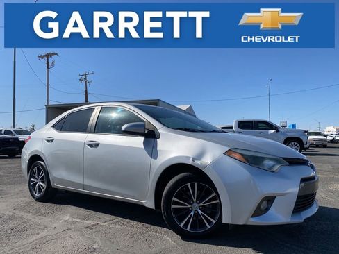 Used 2016 Toyota Corolla LE FWD image 1