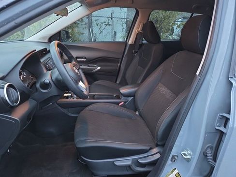 Used 2024 Nissan Kicks SV image 11