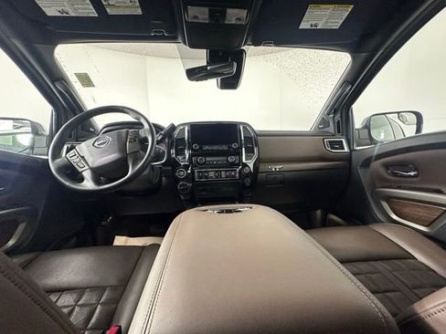 Used 2024 Nissan Titan Platinum Reserve w/ Moonroof Package AWD/4WD image 17