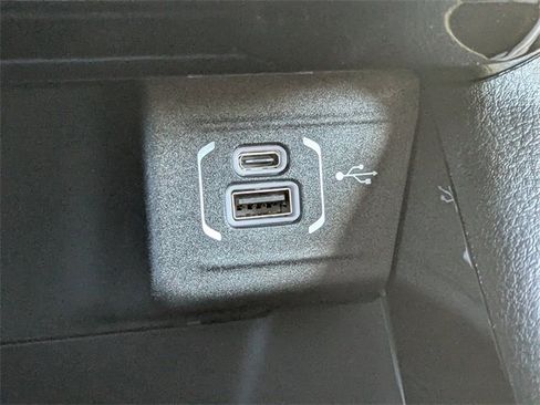 New 2026 Jeep Compass Latitude image 21