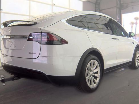 Used 2018 Tesla Model X P100D AWD/4WD image 5