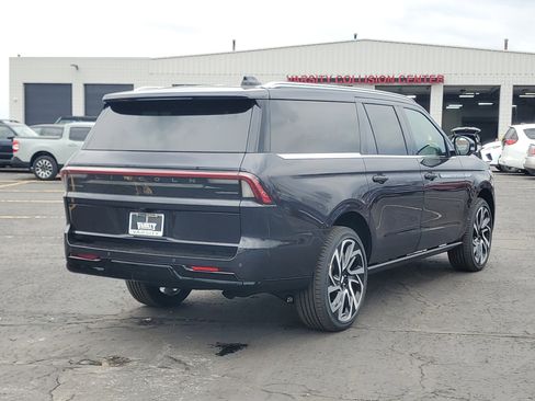 New 2026 Lincoln Navigator L Reserve image 4