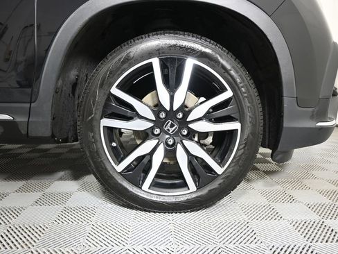 Used 2021 Honda Pilot Touring image 11