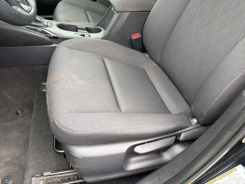 Used 2024 Toyota Corolla LE image 21