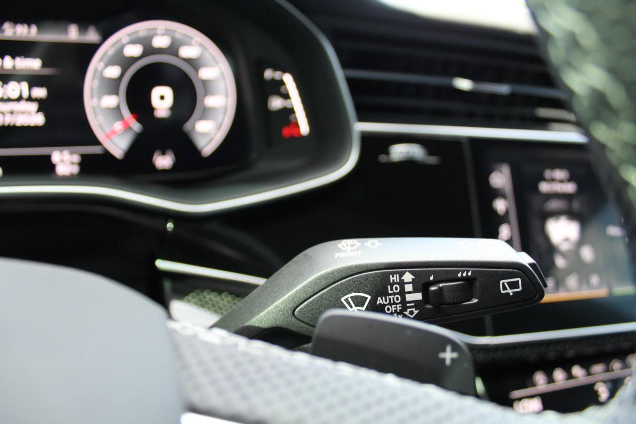 Used 2023 Audi SQ8 Prestige AWD/4WD image 56
