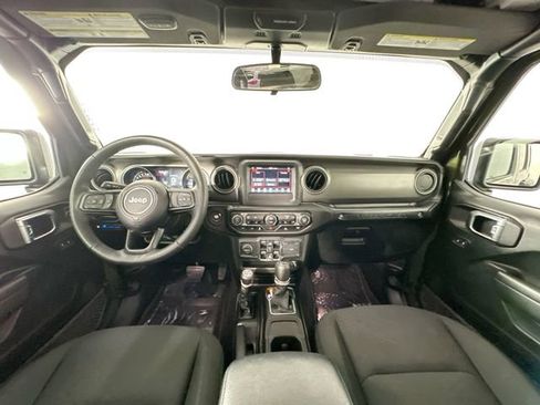 Used 2023 Jeep Wrangler Unlimited w/ Cold Weather Group image 3