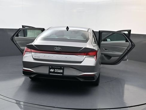 Certified 2023 Hyundai Elantra SEL FWD image 29