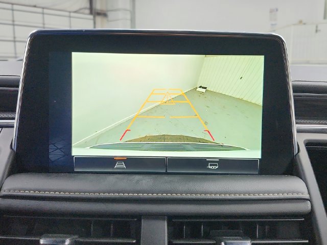 Used 2024 GMC Yukon SLT RWD image 16