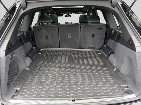 Used 2019 Audi Q7 3.0T Prestige w/ Prestige Package AWD/4WD image 28