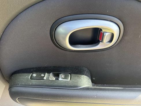 Used 2019 Kia Soul + FWD image 14