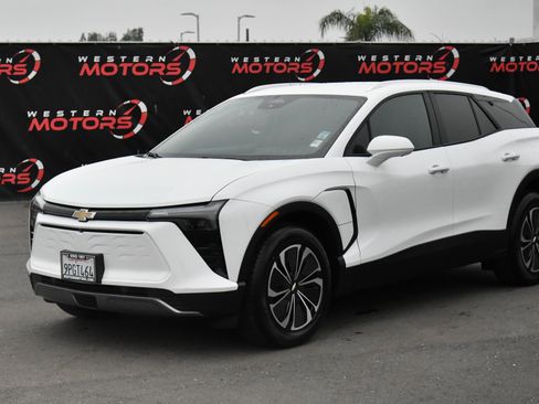 Used 2024 Chevrolet Blazer EV LT image 3