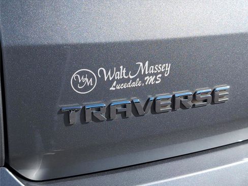 Used 2023 Chevrolet Traverse Premier image 32