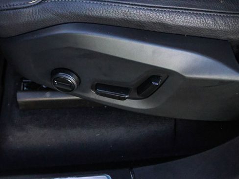 Used 2025 Volvo XC90 B5 Plus w/ Protection Package Premier image 30