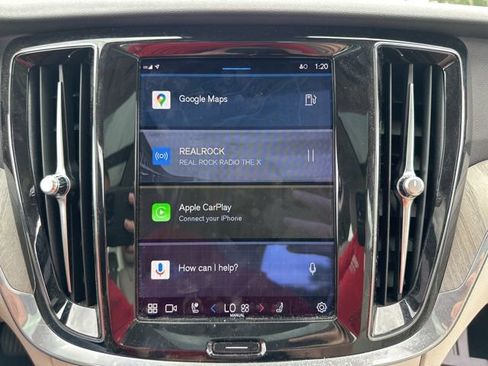 Used 2024 Volvo S60 B5 Plus image 31