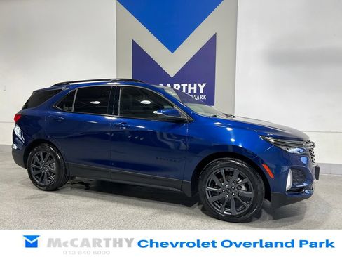 Used 2022 Chevrolet Equinox RS w/ RS Leather Package FWD image 3
