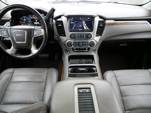 Used 2019 GMC Yukon Denali w/ Open Road Package image 13
