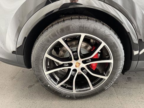 New 2026 Porsche Cayenne S image 12