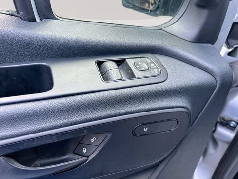 Used 2024 Mercedes-Benz Sprinter 2500 image 25