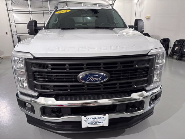 Used 2025 Ford F350 XL w/ XL Driver Assist Package AWD/4WD image 2