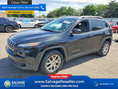 Used 2016 Jeep Cherokee Latitude w/ Comfort/Convenience Group
