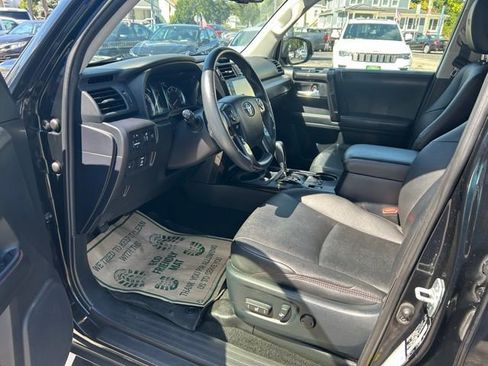 Used 2021 Toyota 4Runner Venture image 15