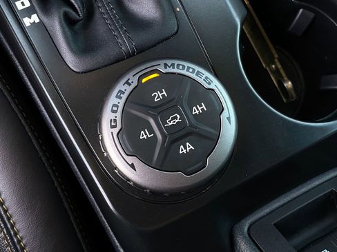 Used 2025 Ford Bronco Badlands AWD/4WD image 22