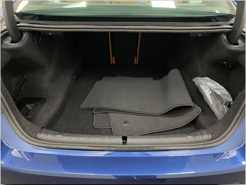 Used 2023 BMW 530i xDrive w/ Premium Package image 5