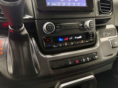 Used 2024 RAM ProMaster 2500 w/ Safety Group FWD image 25