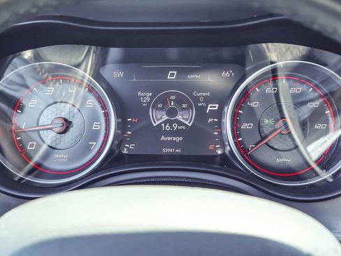 Used 2023 Dodge Charger SXT RWD image 11