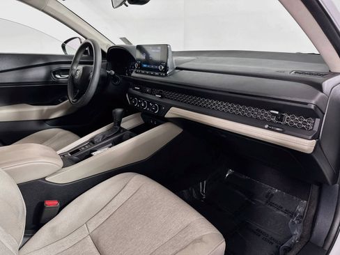 Used 2023 Honda Accord EX image 27
