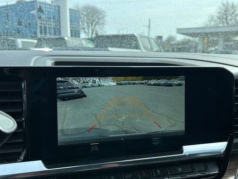 Used 2025 Chevrolet Silverado 1500 LT image 17