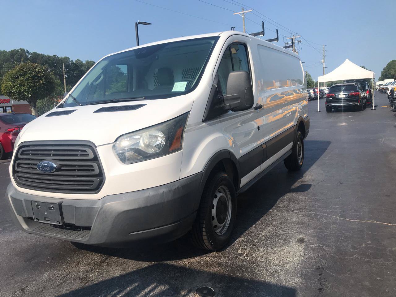 Used 2016 Ford Transit 250 130 Low Roof RWD image 4