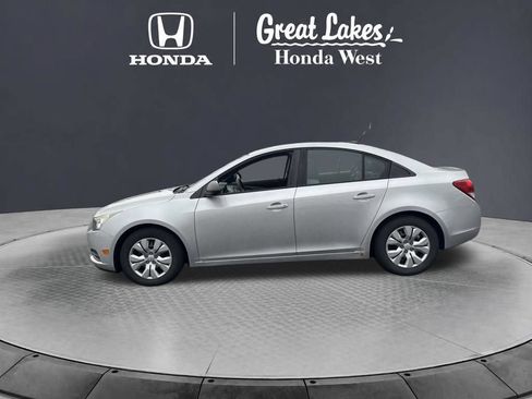 Used 2013 Chevrolet Cruze LS FWD image 11
