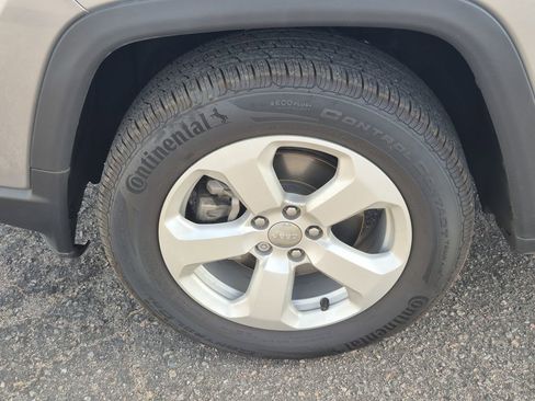 Used 2019 Jeep Compass Latitude w/ Popular Equipment Group image 17