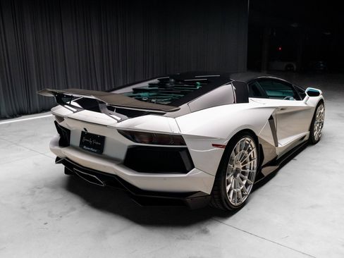 Used 2013 Lamborghini Aventador LP 700-4 image 36