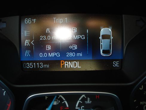 Used 2018 Ford Focus SE image 14