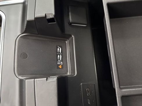 Certified 2024 Chevrolet Silverado 2500 High Country w/ High Country Premium Package image 33