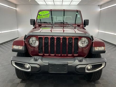Used 2022 Jeep Gladiator Sport AWD/4WD image 2