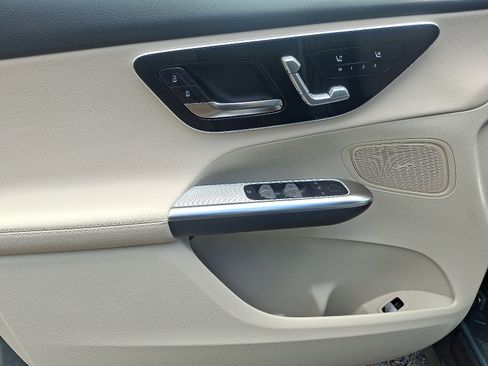 New 2026 Mercedes-Benz GLC 300 4MATIC image 10