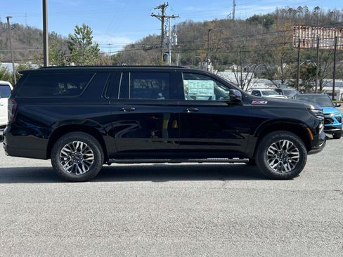 New 2026 Chevrolet Suburban Z71 w/ Z71 Off-Road Package image 2