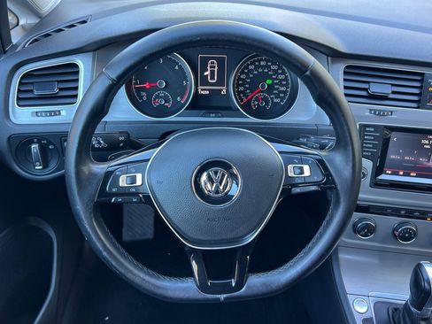 Used 2015 Volkswagen Golf TDI image 14