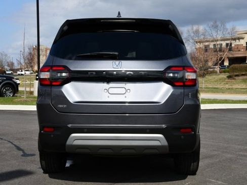 Used 2025 Honda Pilot EX-L image 6