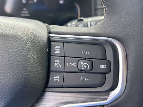 Used 2024 Jeep Wagoneer Series II AWD/4WD image 48