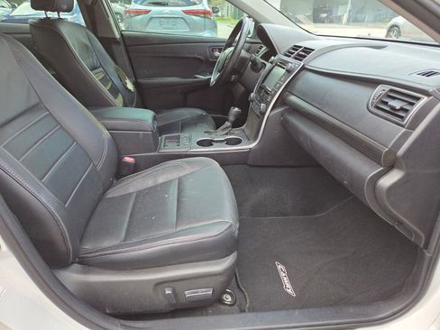 Certified 2016 Toyota Camry XLE FWD image 14
