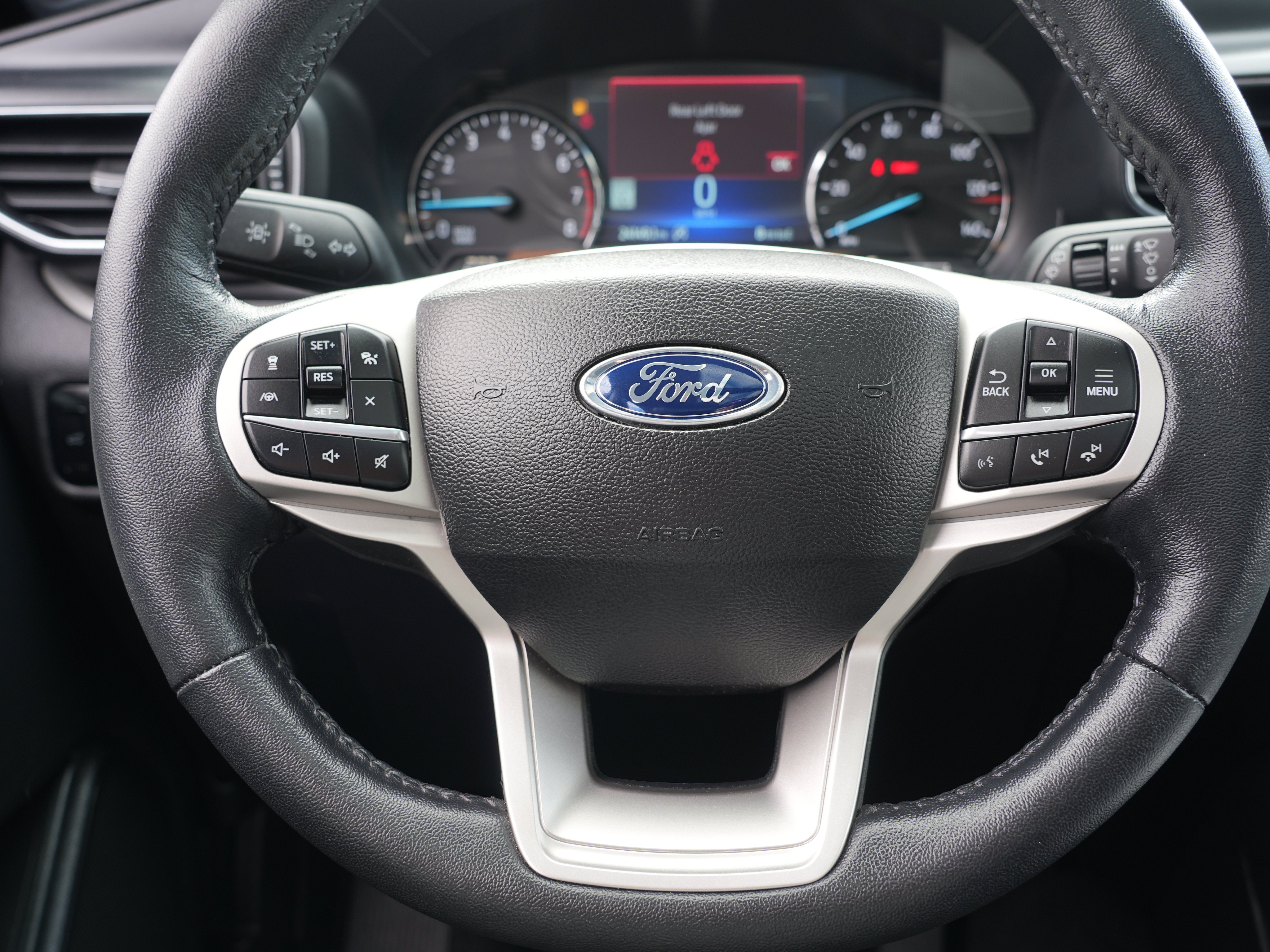 Used 2024 Ford Explorer XLT w/ Equipment Group 202A AWD/4WD image 25